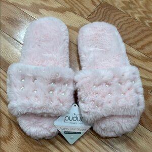 Pudus Pink Furry Slippers with Pearls